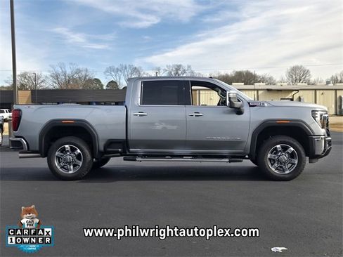 Used 2025 GMC Sierra 2500 SLT w/ SLT Premium Package image 2