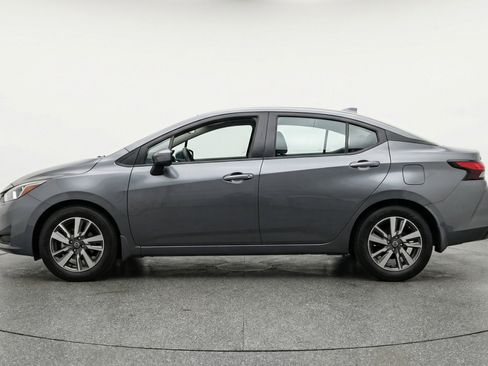 Used 2025 Nissan Versa SV image 5