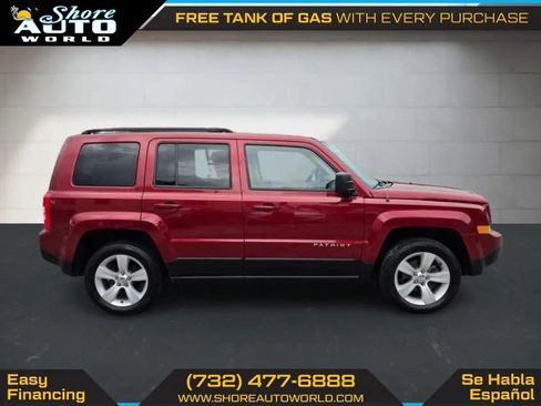 Used 2015 Jeep Patriot Latitude AWD/4WD image 4