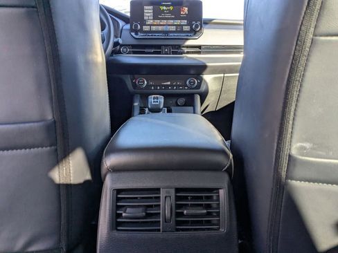 Used 2024 Mitsubishi Outlander SE AWD/4WD image 33