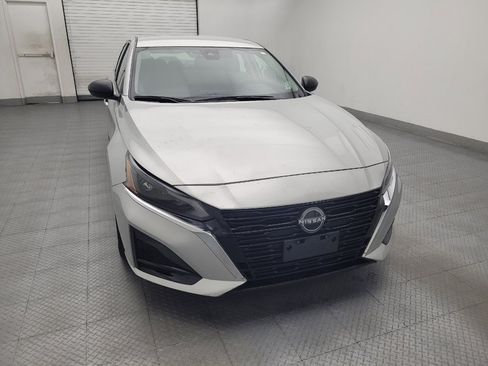 Used 2024 Nissan Altima 2.5 S FWD image 14