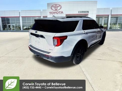 Used 2021 Ford Explorer XLT w/ Equipment Group 202A image 7