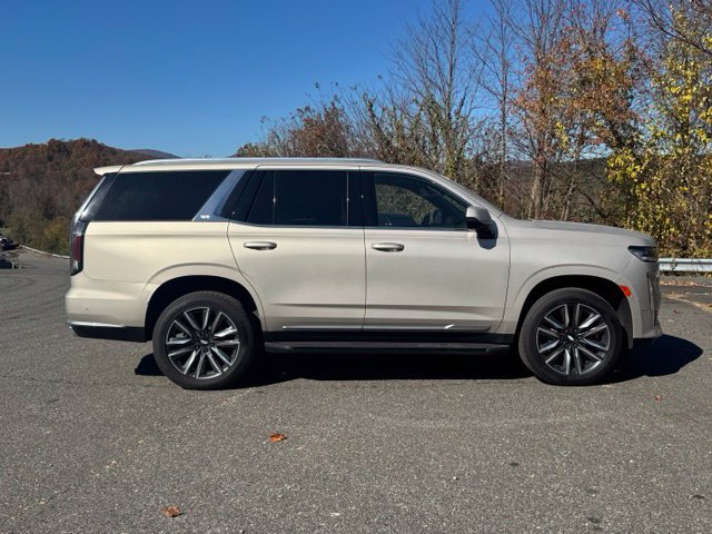 Used 2021 Cadillac Escalade Premium Luxury w/ Performance Package AWD/4WD image 23