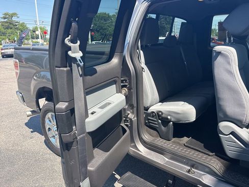 Used 2013 Ford F150 XLT w/ Luxury Equipment Group RWD image 32