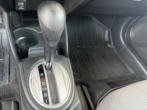 Used 2011 Honda Fit image 22