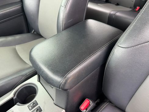 Used 2014 Toyota 4Runner SR5 Premium RWD image 16