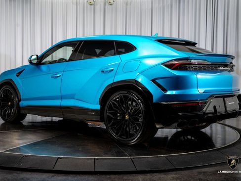 Used 2025 Lamborghini Urus SE image 10