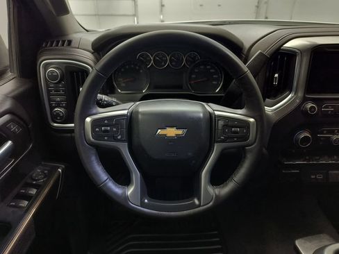 Used 2021 Chevrolet Silverado 1500 LT w/ Z71 Off-Road Package AWD/4WD image 15