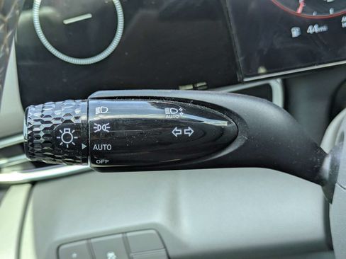 Used 2024 Hyundai Elantra SEL w/ Convenience Package FWD image 18