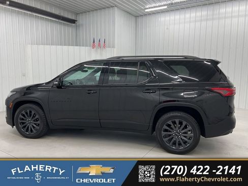 Used 2022 Chevrolet Traverse RS w/ LPO, Floor Liner Package AWD/4WD image 5