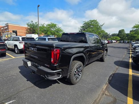 Used 2021 GMC Sierra 1500 AT4 w/ AT4 Preferred Package AWD/4WD image 5