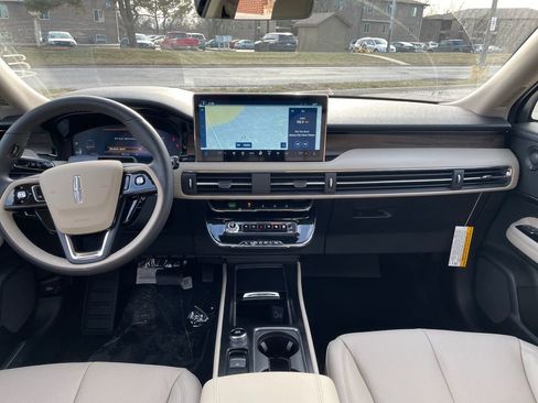 New 2026 Lincoln Corsair Reserve image 18