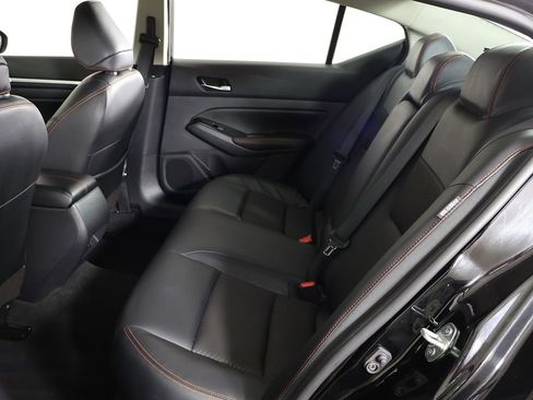 Used 2025 Nissan Altima 2.5 SR FWD image 30