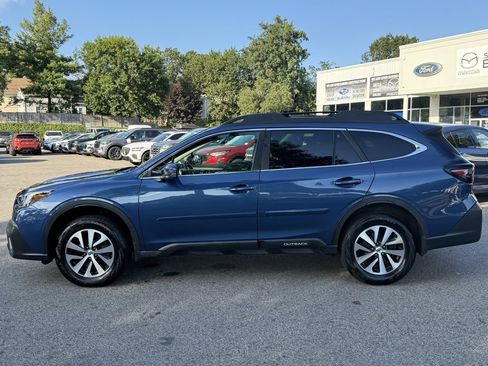Used 2022 Subaru Outback Premium image 9