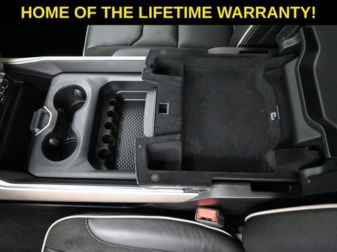 Used 2019 RAM 1500 Laramie w/ Sport Appearance Package AWD/4WD image 38