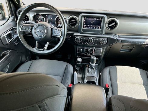 Used 2022 Jeep Wrangler Unlimited Sport AWD/4WD image 17