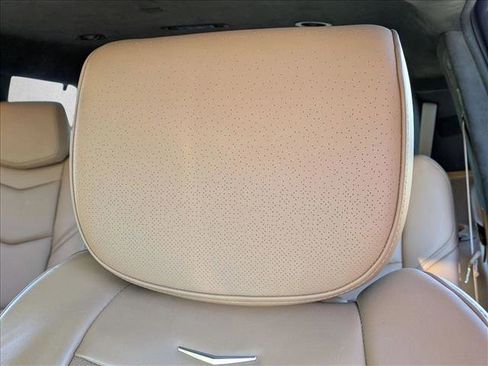 Used 2017 Cadillac Escalade Platinum image 14