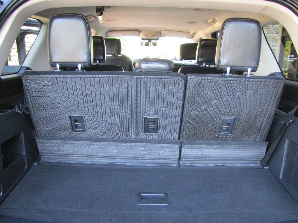 Used 2024 Ford Expedition XLT RWD image 16