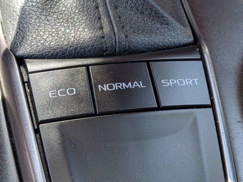 Used 2024 Toyota Camry SE w/ Cold Weather Package FWD image 22