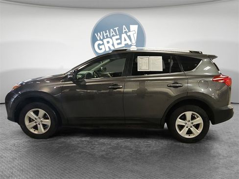 Used 2013 Toyota RAV4 XLE image 7