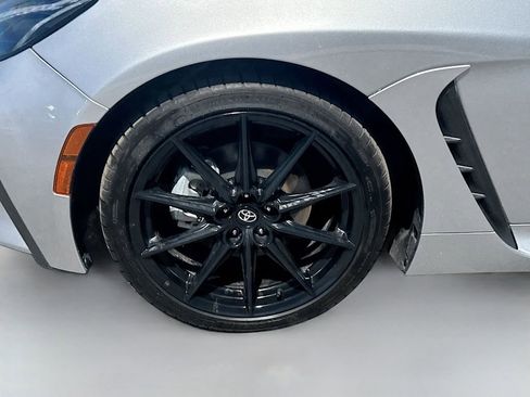 Used 2024 Toyota GR86 Premium image 29