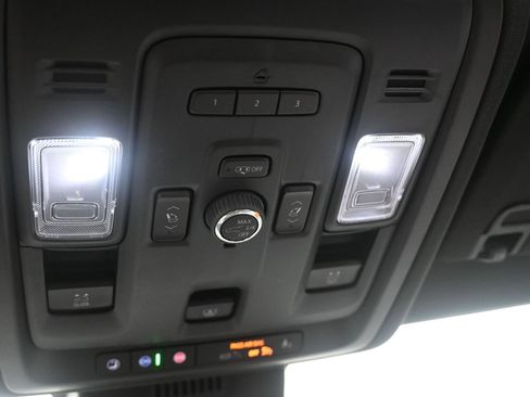 Used 2023 Chevrolet Tahoe LT w/ LT Signature Plus Package AWD/4WD image 32