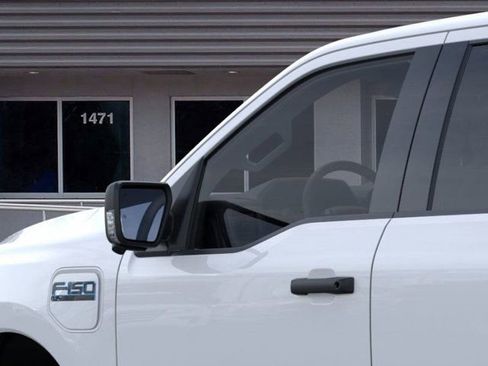 New 2025 Ford F150 Lightning XLT image 20