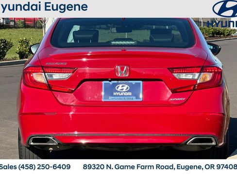 Used 2018 Honda Accord Sport image 4