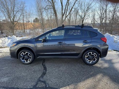 Used 2017 Subaru Crosstrek 2.0i Premium image 5