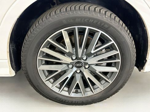 Used 2022 Audi Q3 2.0T Premium w/ Convenience Package AWD/4WD image 11