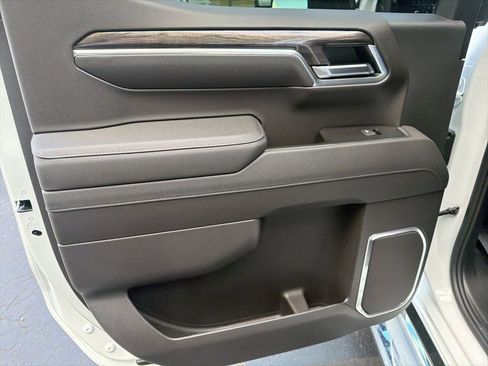 New 2026 Chevrolet Silverado 1500 LTZ w/ LTZ Premium Package AWD/4WD image 10