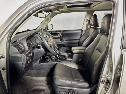 Used 2021 Toyota 4Runner TRD Off-Road Premium w/ Moonroof Package AWD/4WD image 11