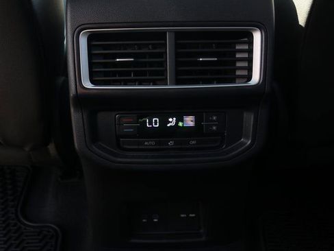 New 2026 Volkswagen Atlas SE image 28