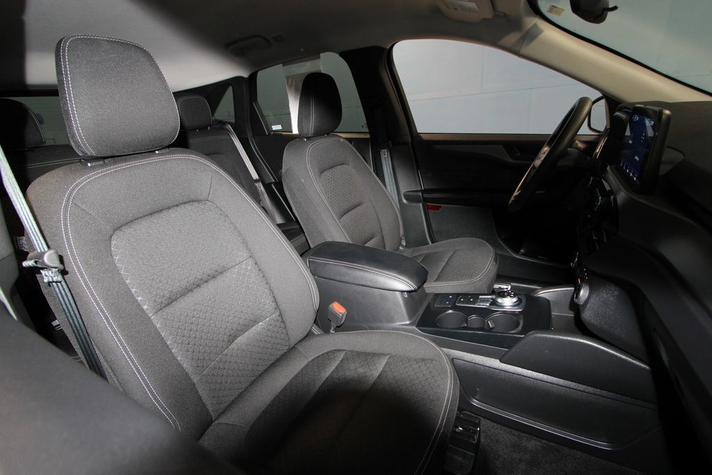 Used 2025 Ford Escape Active FWD image 20