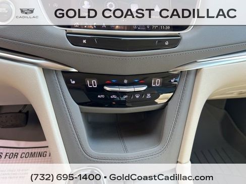 Certified 2024 Cadillac XT5 Premium Luxury w/ LPO, Floor Liner Package AWD/4WD image 24