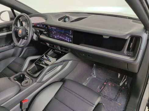 New 2026 Porsche Cayenne Coupe AWD/4WD image 27