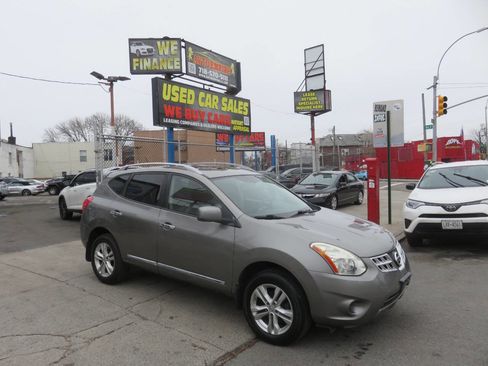 Used 2012 Nissan Rogue SV w/ Premium Pkg image 3