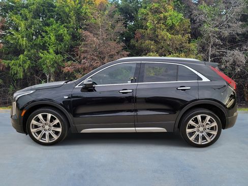 Used 2023 Cadillac XT4 Premium Luxury w/ Cold Weather Package FWD image 22