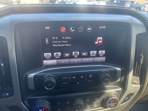 Used 2016 GMC Sierra 1500 SLE w/ SLE Value Package image 23