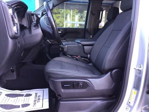 Used 2021 GMC Sierra 2500 SLE w/ SLE Value Package; image 10
