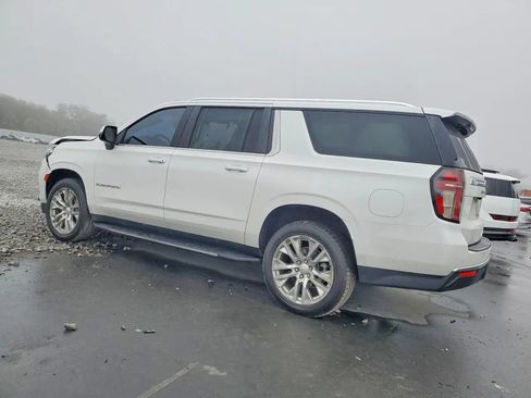 Used 2021 Chevrolet Suburban LT w/ LT Signature Package RWD image 4