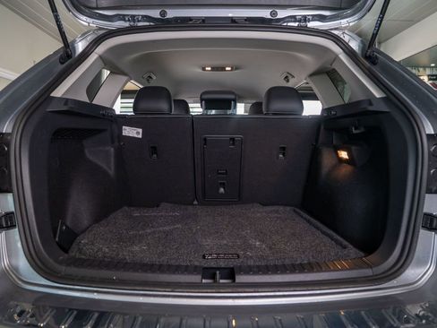 Used 2022 Volkswagen Taos SE image 29