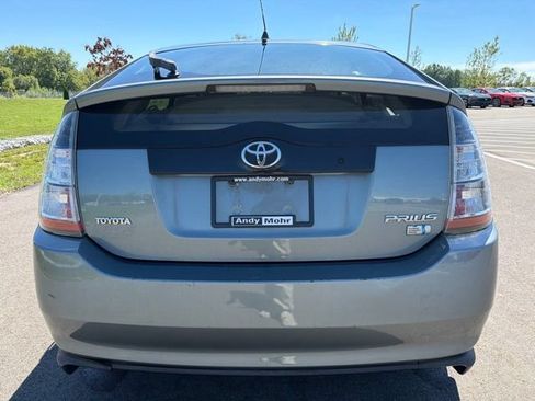 Used 2005 Toyota Prius w/ Pkg 4 FWD image 8