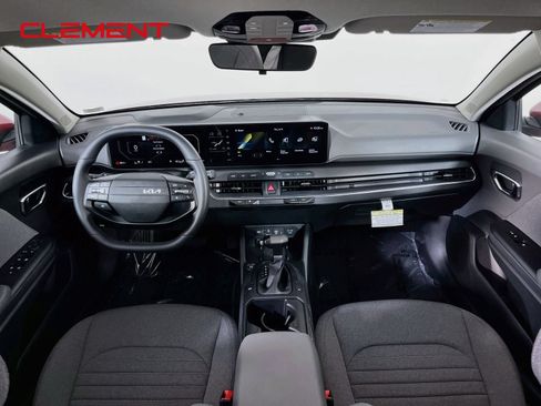 Used 2025 Kia K4 EX FWD image 12