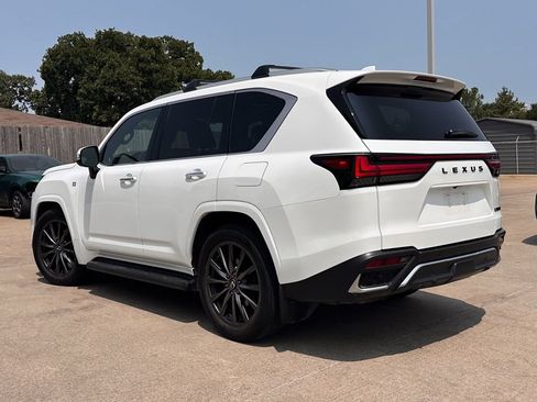 Used 2025 Lexus LX 600 F Sport w/ Accessory Package (2T) AWD/4WD image 3