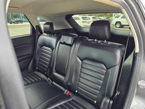 Used 2022 Ford Edge SEL image 19