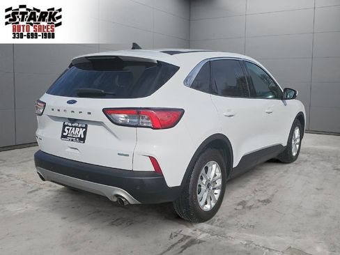 Used 2020 Ford Escape SE image 5