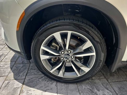 Used 2023 INFINITI QX60 Luxe w/ Performance Audio Package FWD image 8