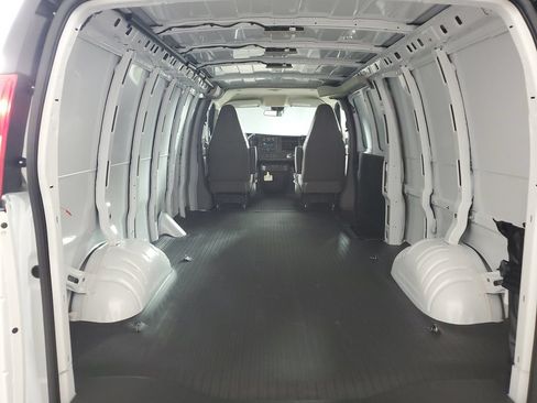 New 2025 Chevrolet Express 2500 Extended w/ Driver Convenience Package RWD image 31
