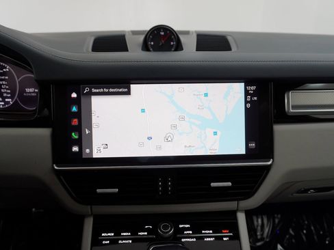 Certified 2023 Porsche Cayenne S image 27